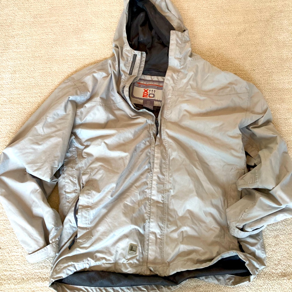 X20 Free Country weatherproof breathable rain weather jacket. Mesh lining